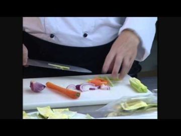 ravioli giganti al ridotto di spigola